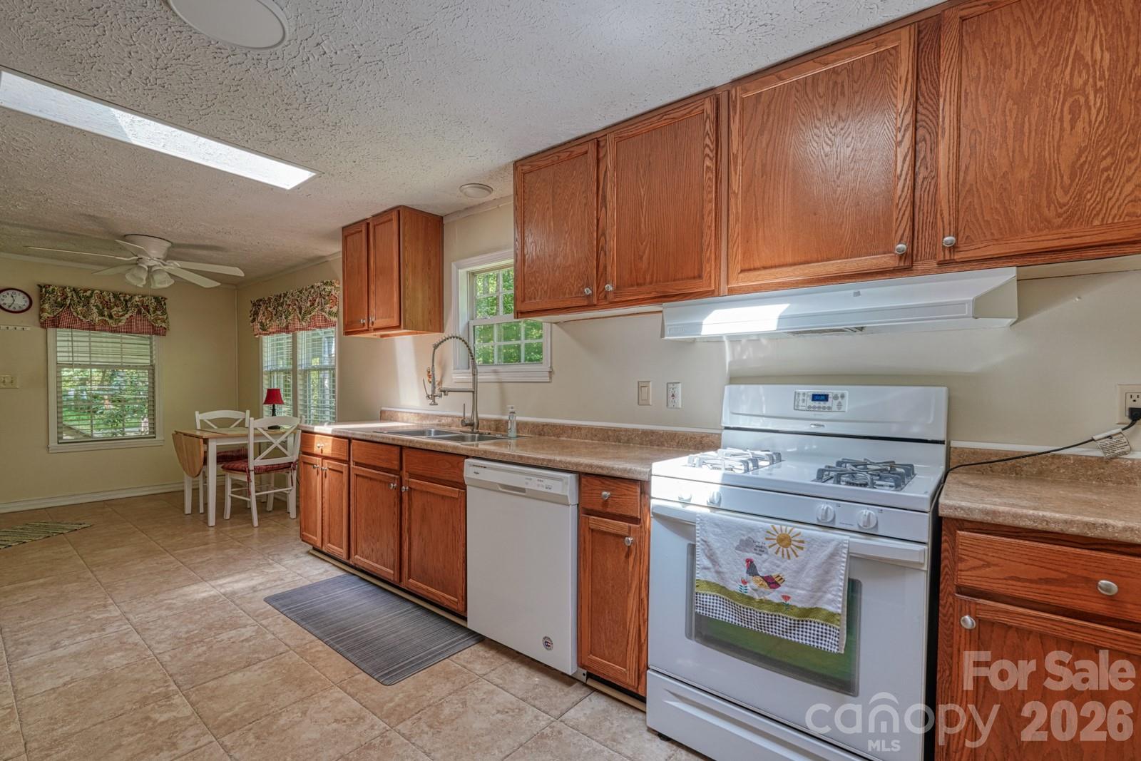 123 Little Rock Way Property Photo 14