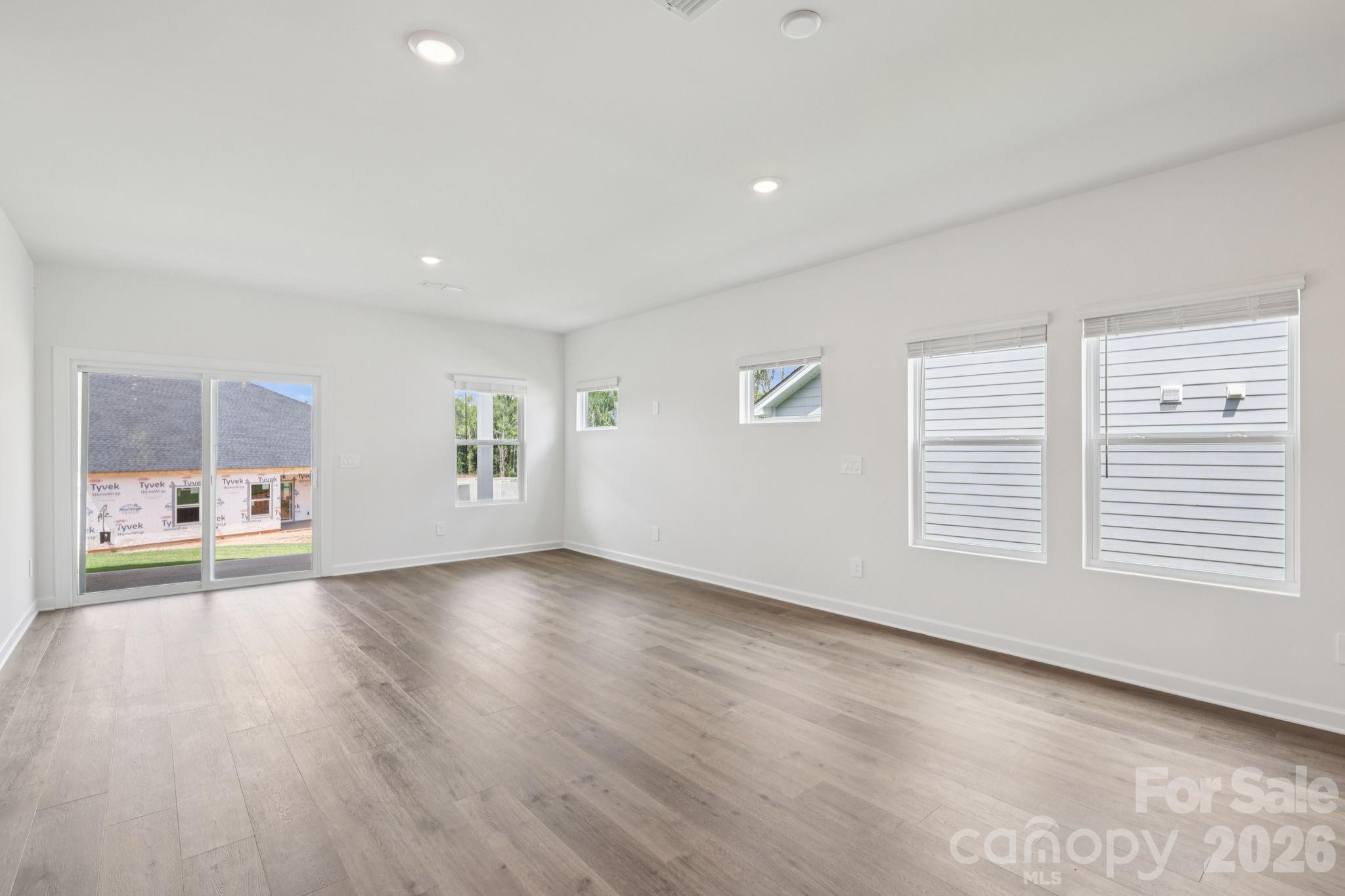 650 Darya Drive Property Photo 9