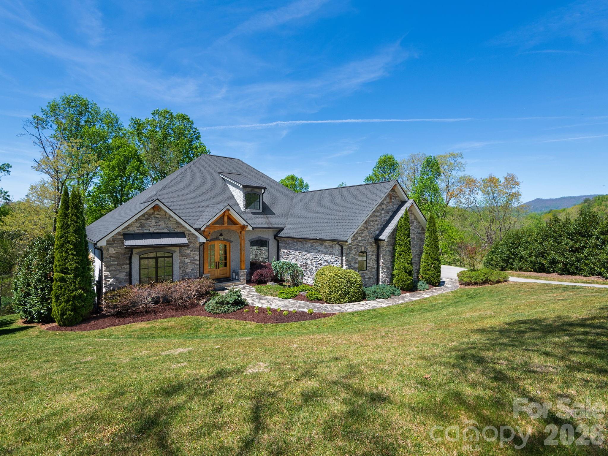 28 Falling Star Court Property Photo 2