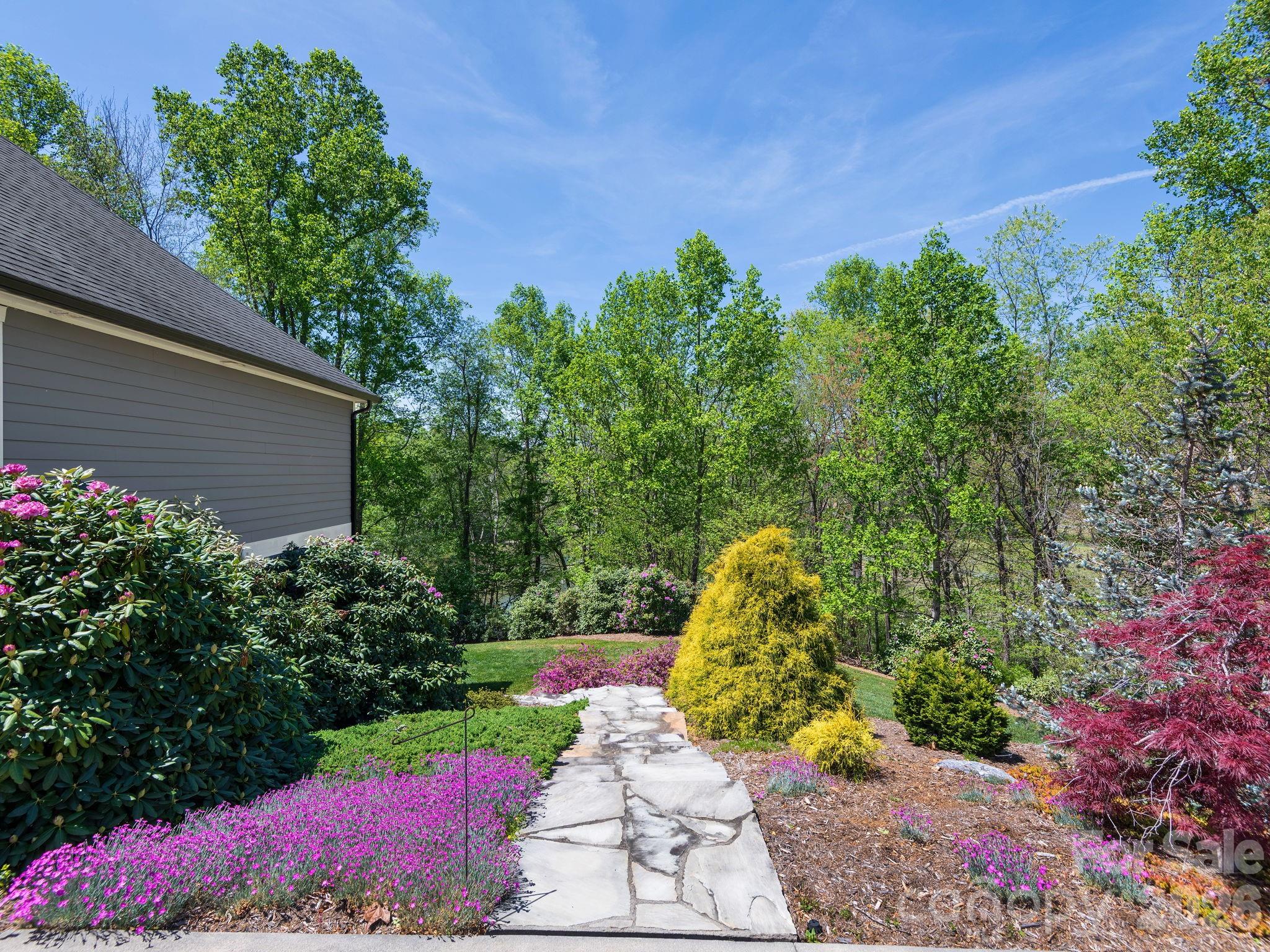 28 Falling Star Court Property Photo 26