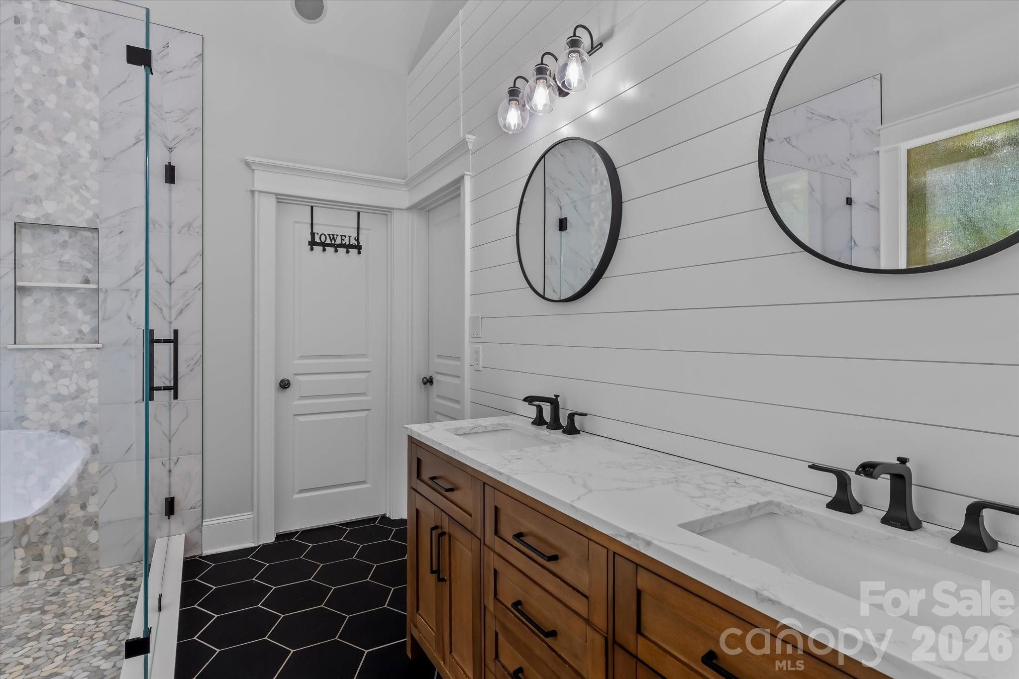 310 Sundown Road Property Photo 18