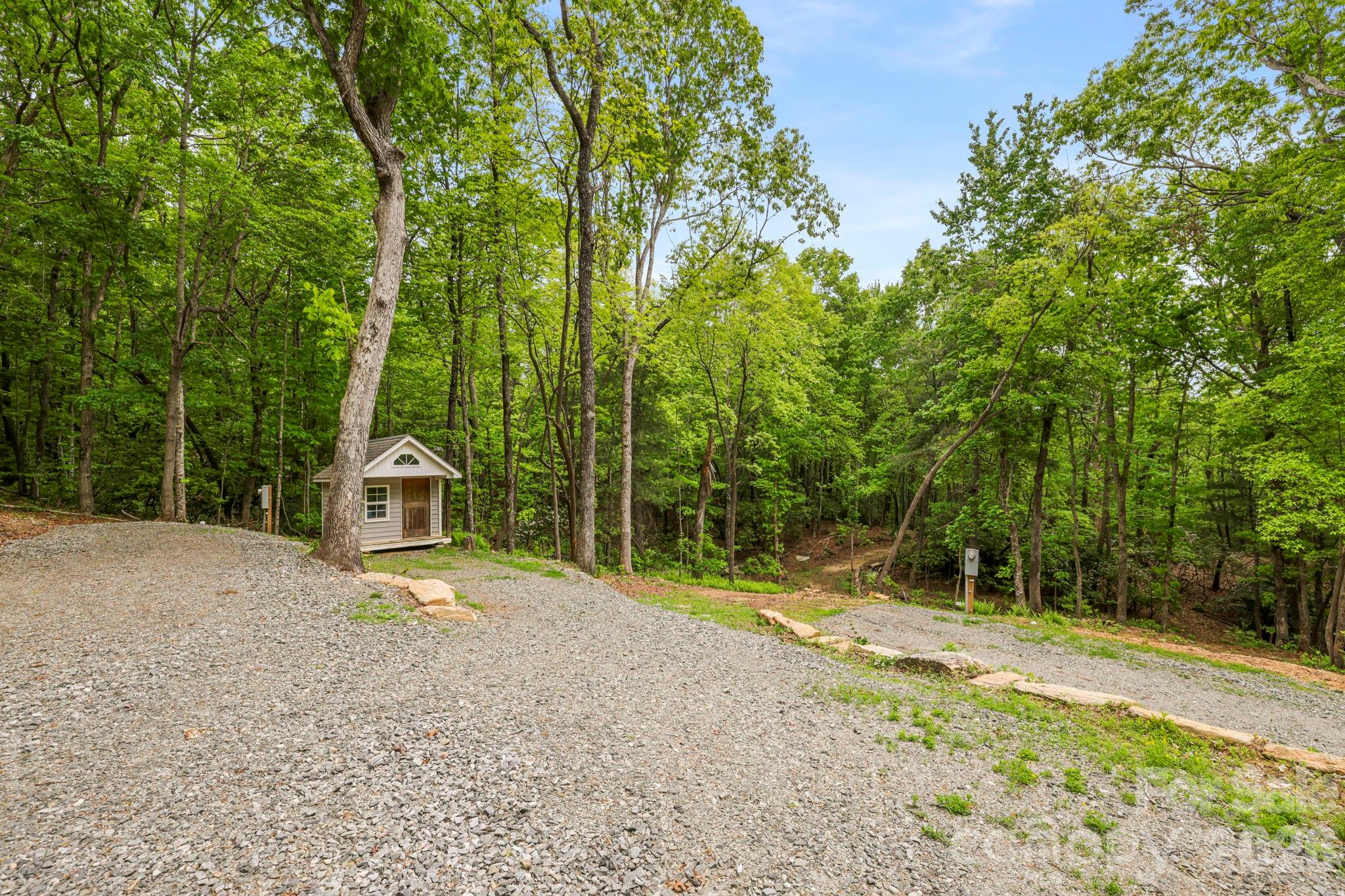 137 Bird Song Road 3 Property Photo 4