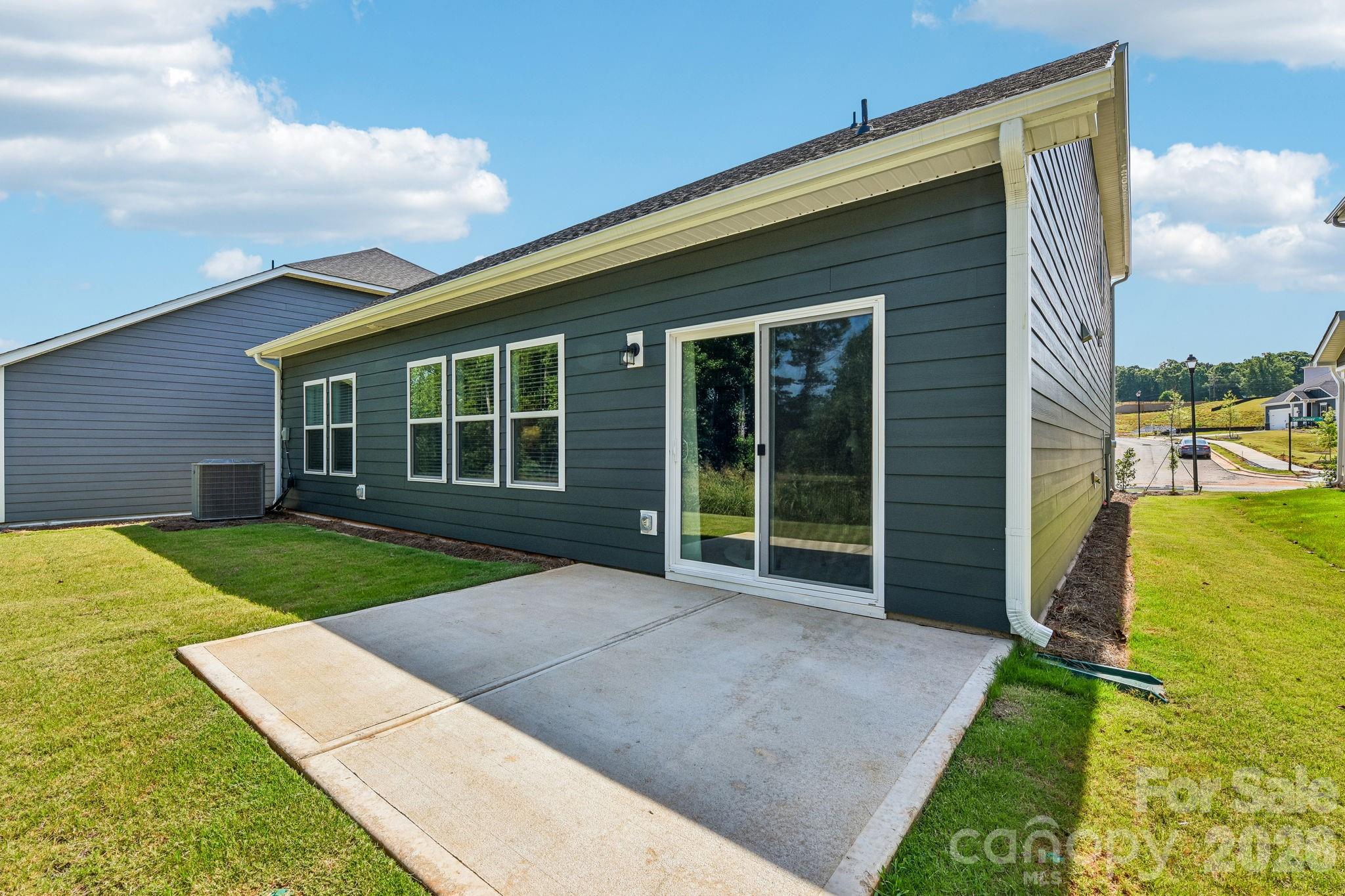 2088 Sunflower Circle Property Photo 25