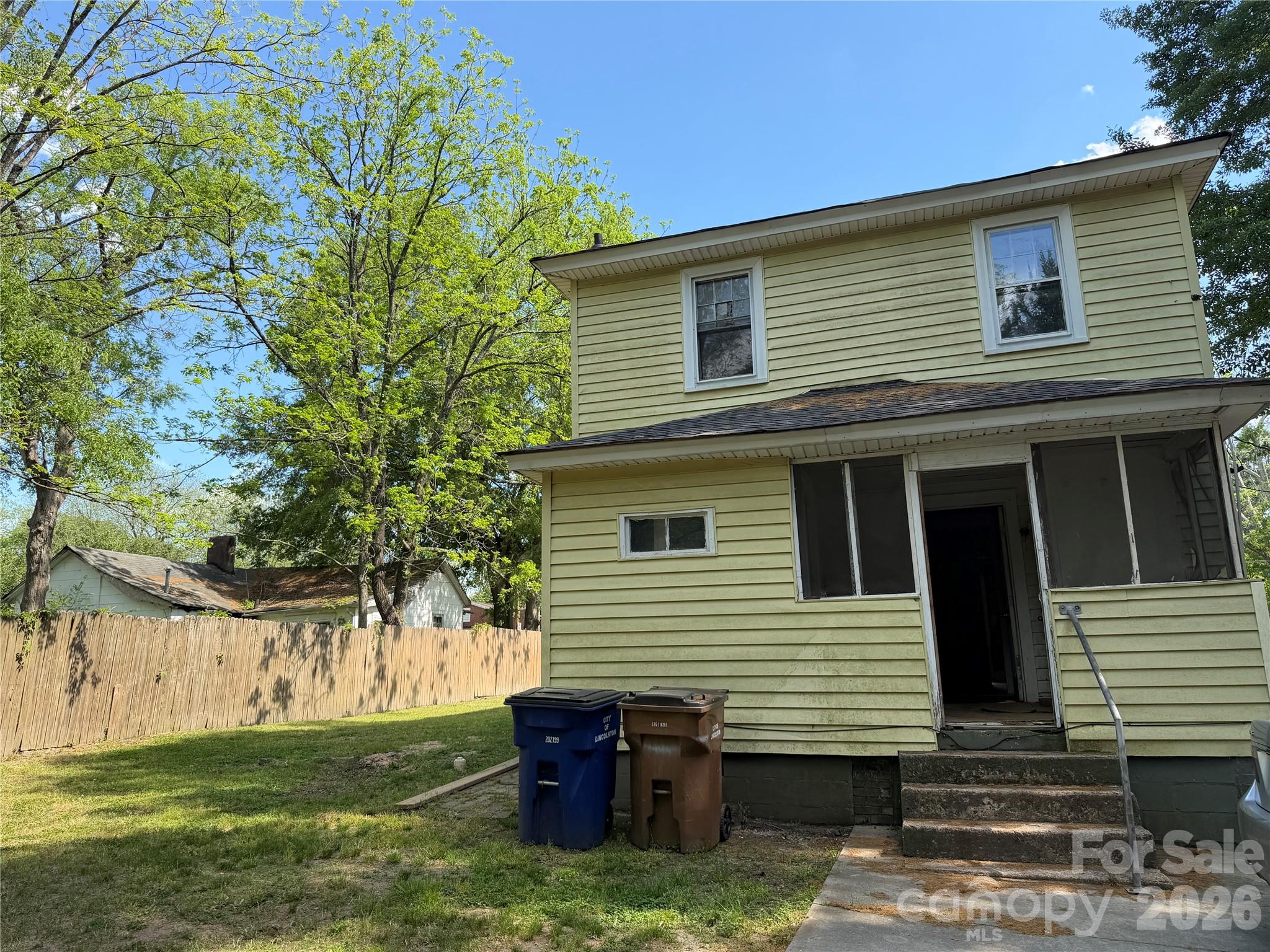 1101 E Pine Street Property Photo 4