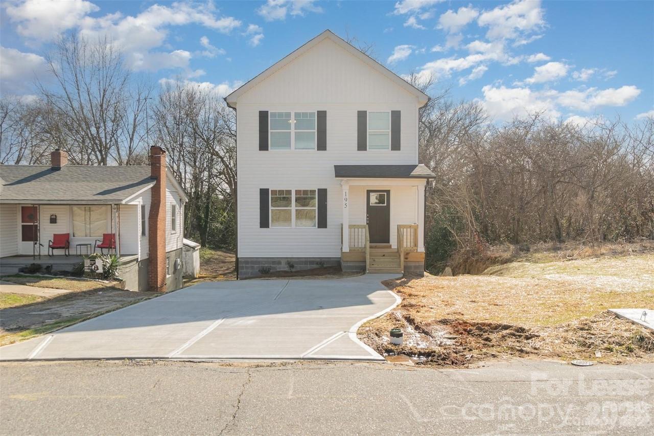 195 Vee Avenue Property Photo 1