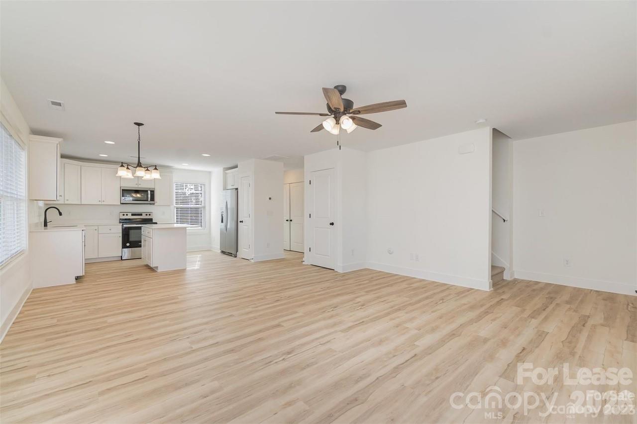195 Vee Avenue Property Photo 4