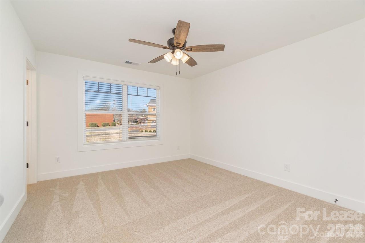 195 Vee Avenue Property Photo 9