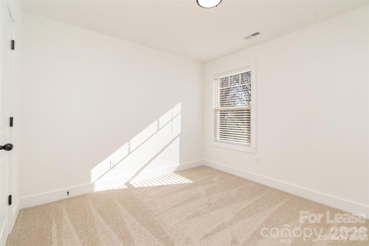 195 Vee Avenue Property Photo 11