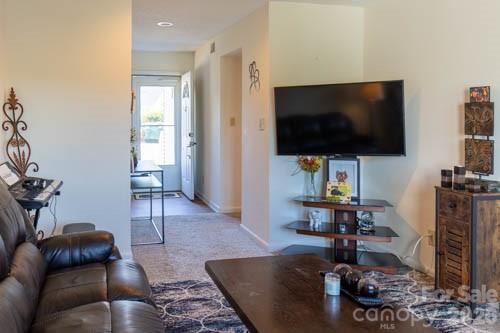 1050 21st Avenue Avenue 90 Property Photo 6