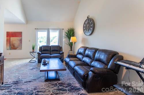 1050 21st Avenue Avenue 90 Property Photo 8