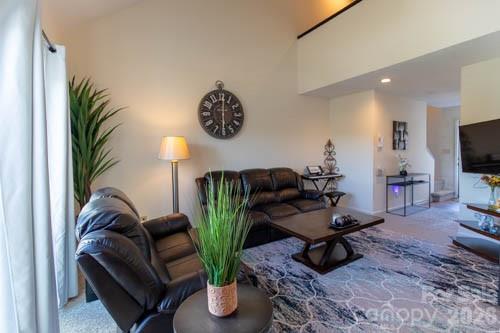 1050 21st Avenue Avenue 90 Property Photo 9