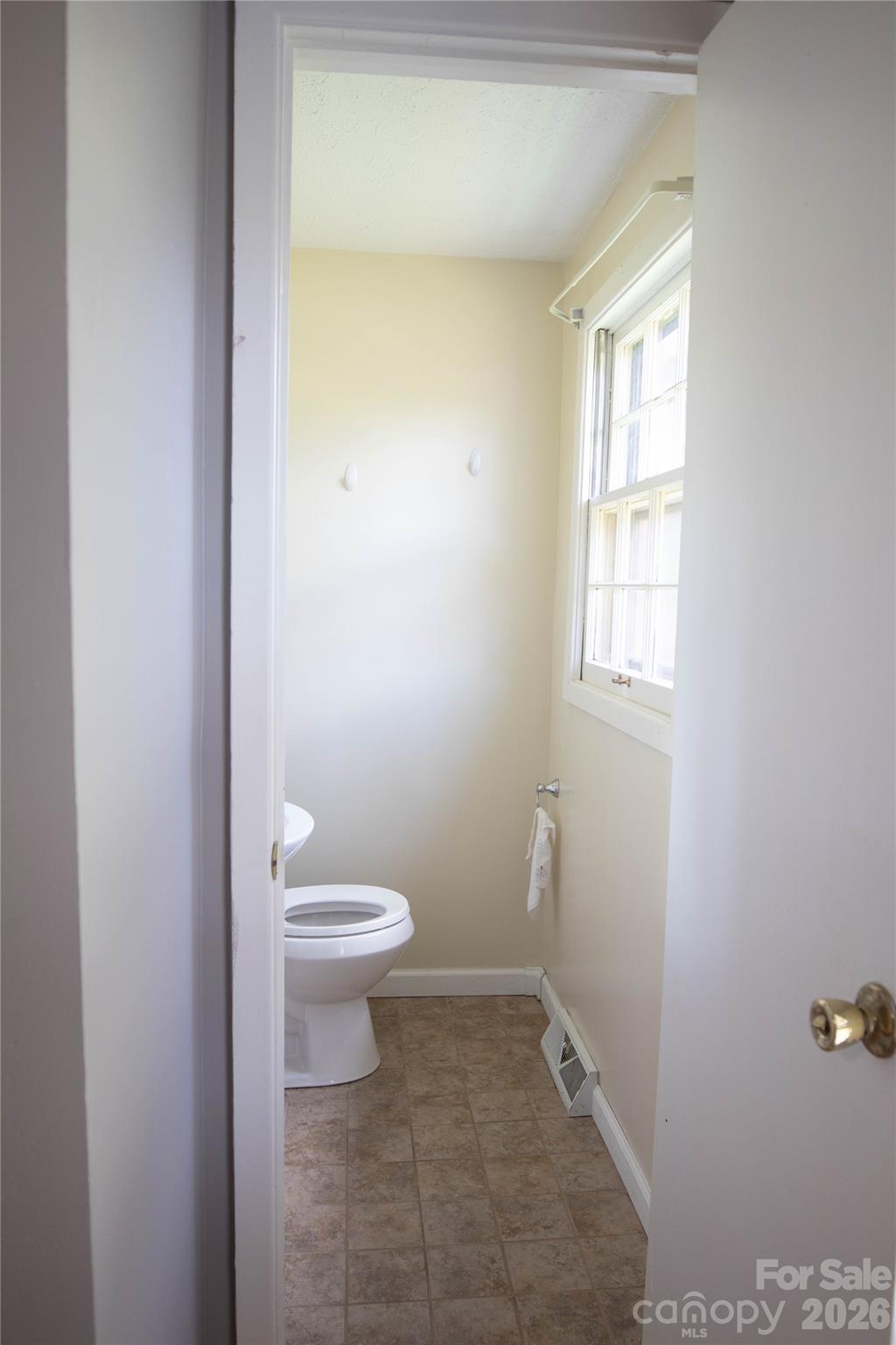 100 Woodward Avenue Property Photo 7