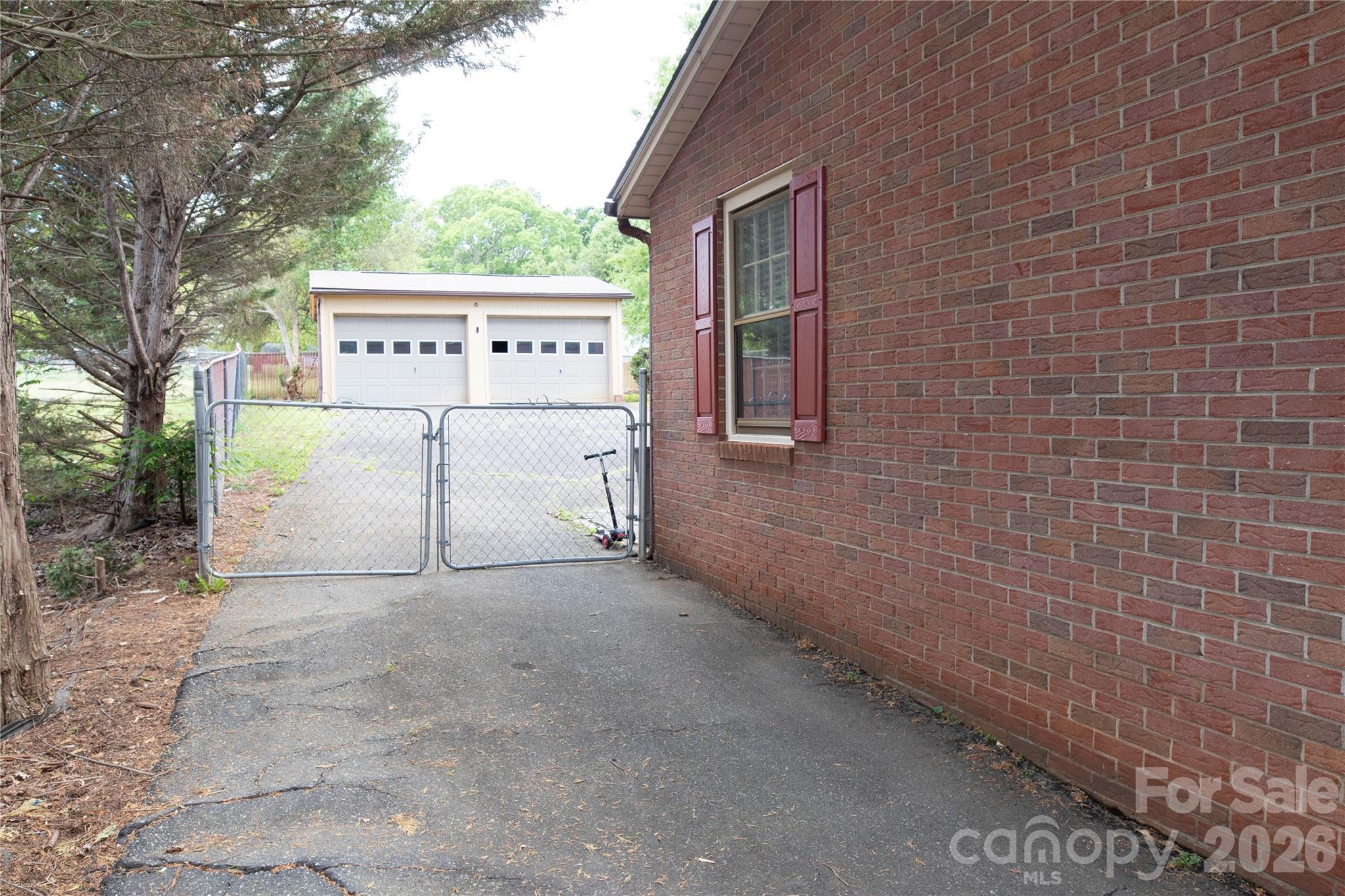 100 Woodward Avenue Property Photo 13