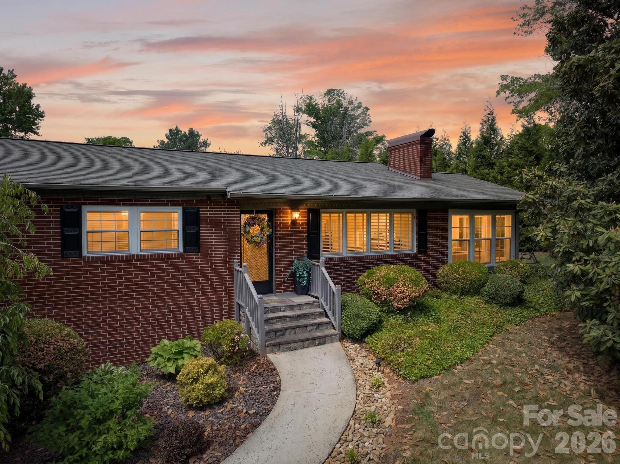 1818 Hickory Boulevard Property Photo 1