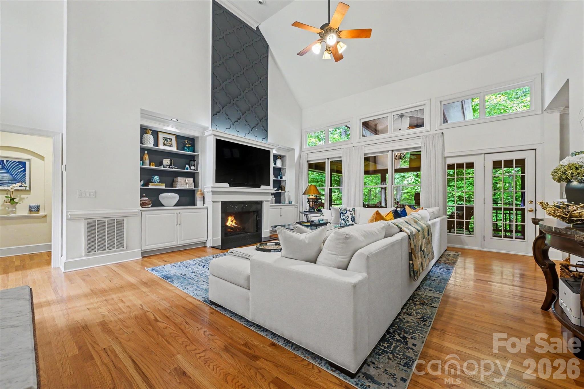 10808 Lederer Avenue Property Photo 8