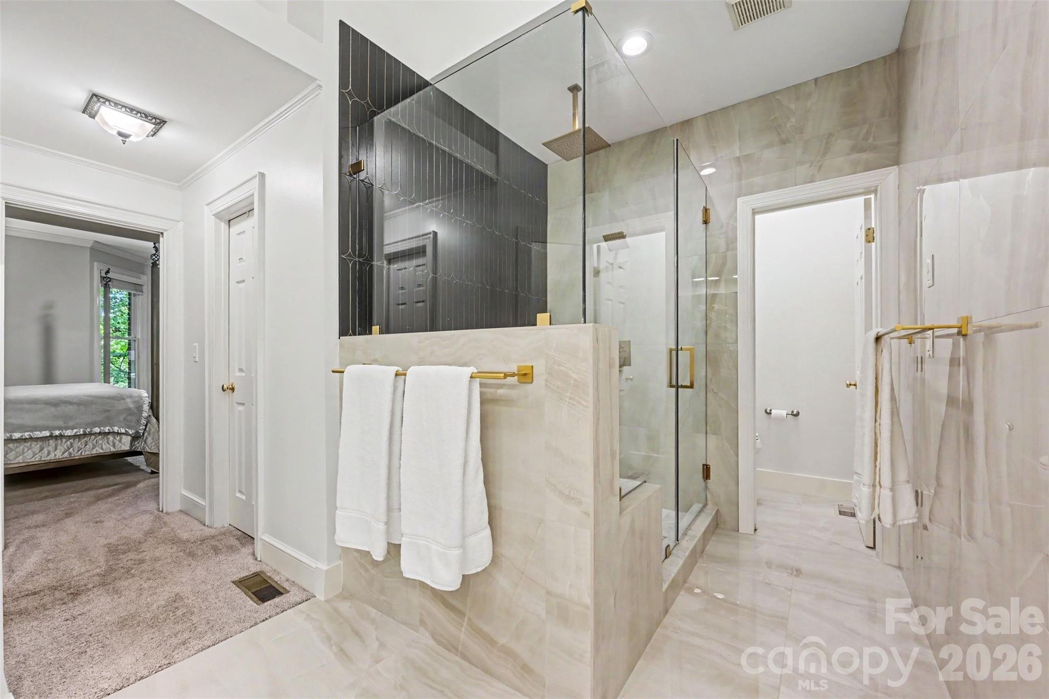 10808 Lederer Avenue Property Photo 12
