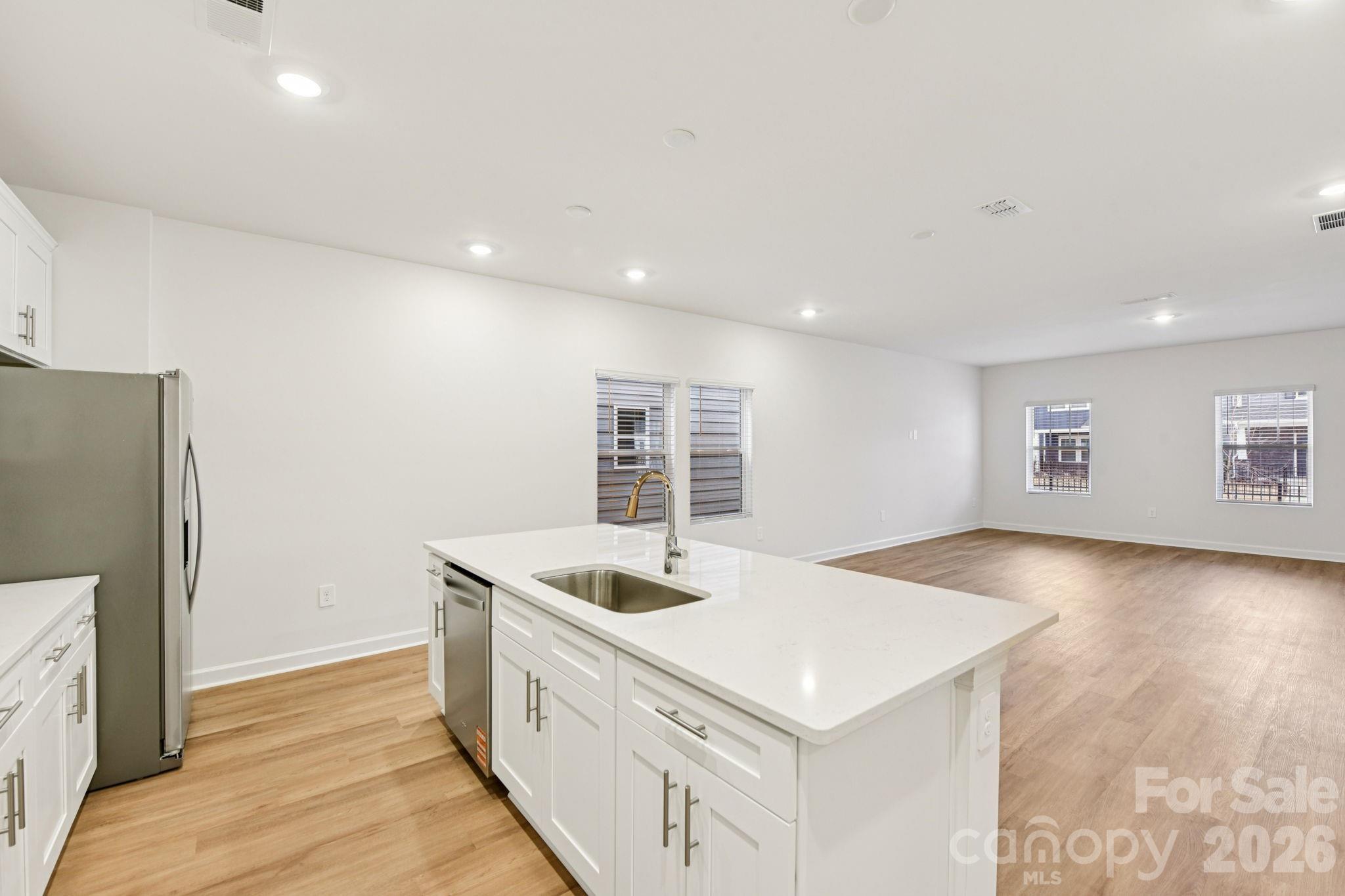 7268 Yardley Street Property Photo 6