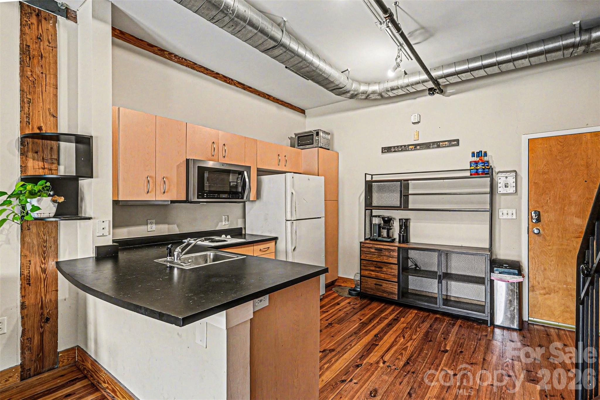 3205 N Davidson Street 202 Property Photo 3