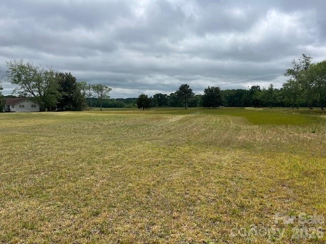 304 Floyd Blackwell Road Property Photo 2