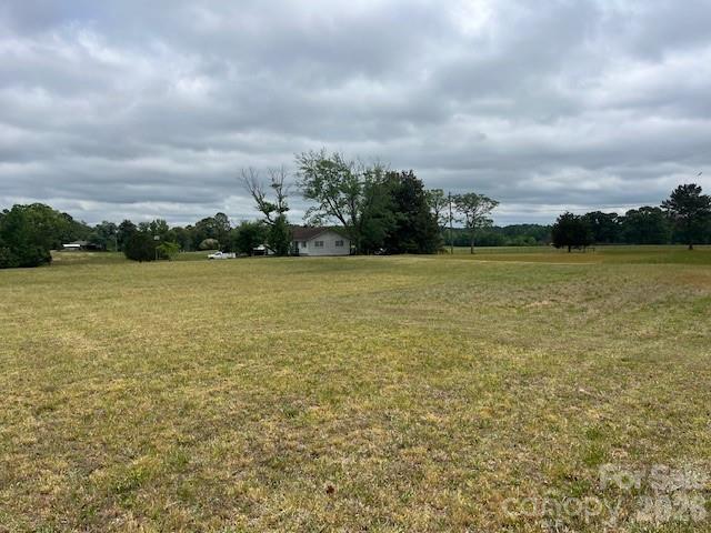 304 Floyd Blackwell Road Property Photo 4