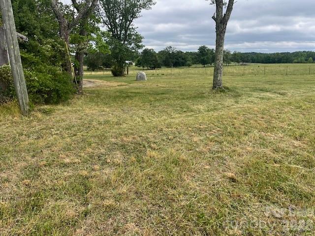 304 Floyd Blackwell Road Property Photo 5