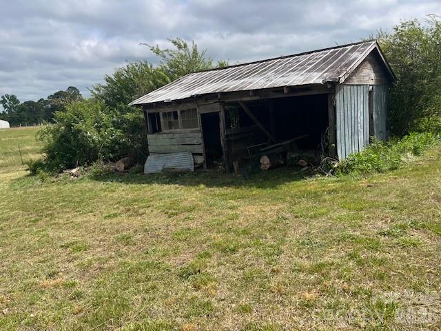 304 Floyd Blackwell Road Property Photo 10