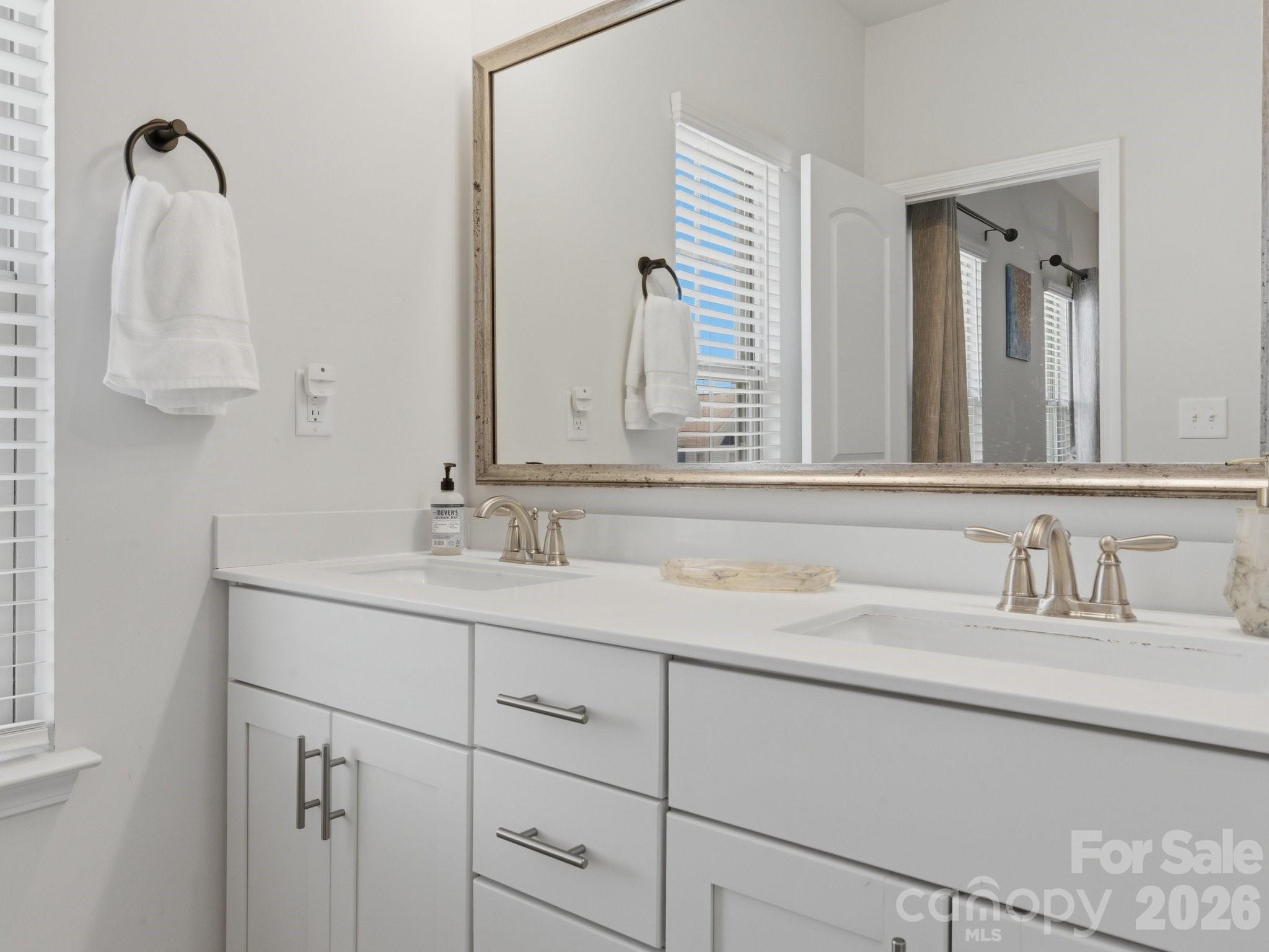 9812 Ainslie Downs Street Property Photo 25
