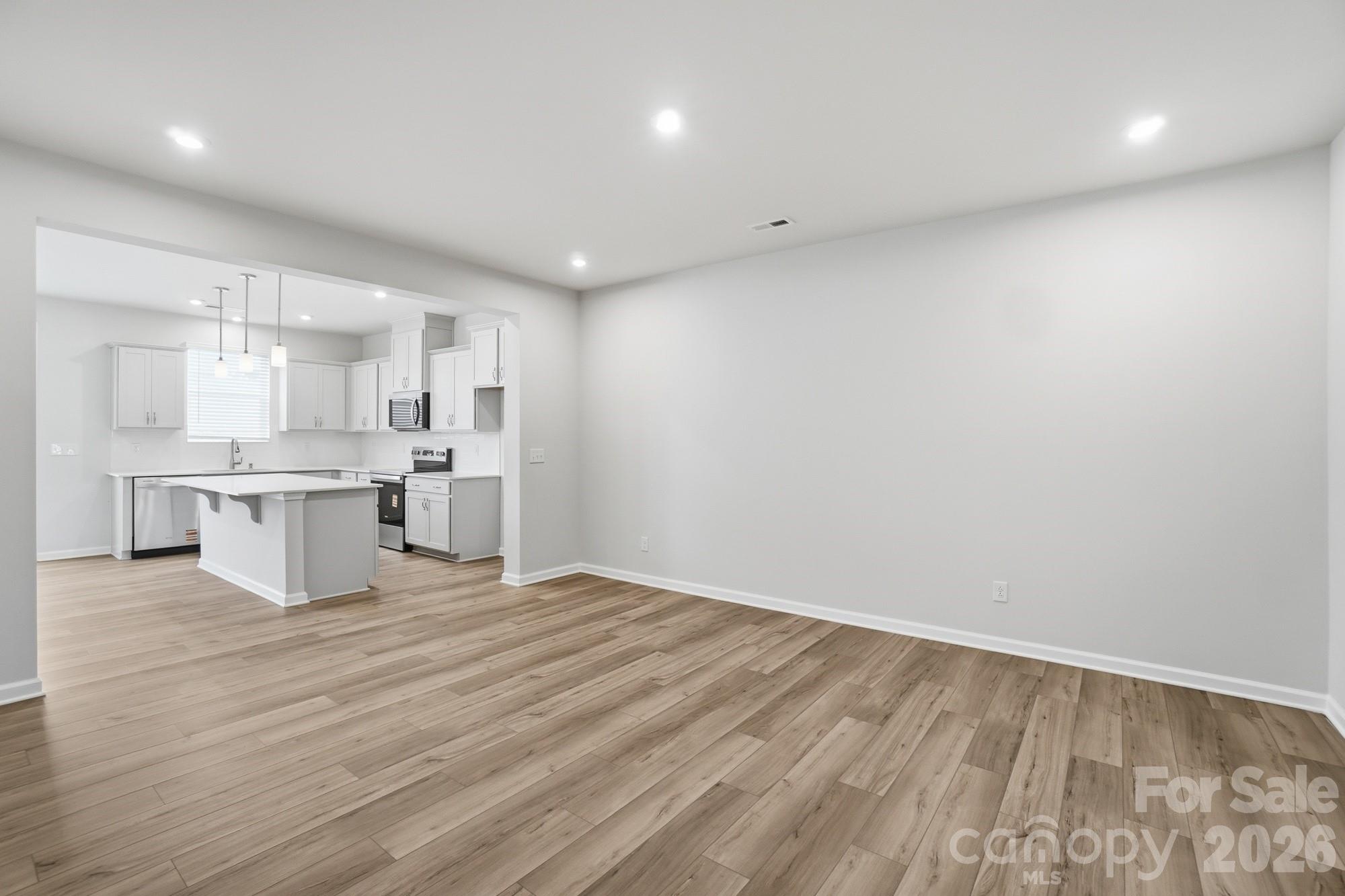 7013 Cerris Drive Property Photo 10