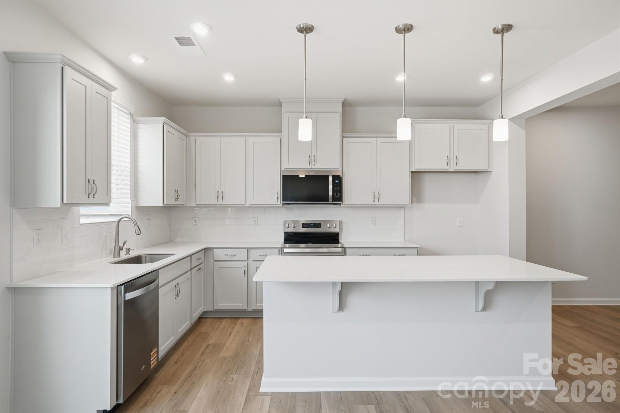 7013 Cerris Drive Property Photo 14