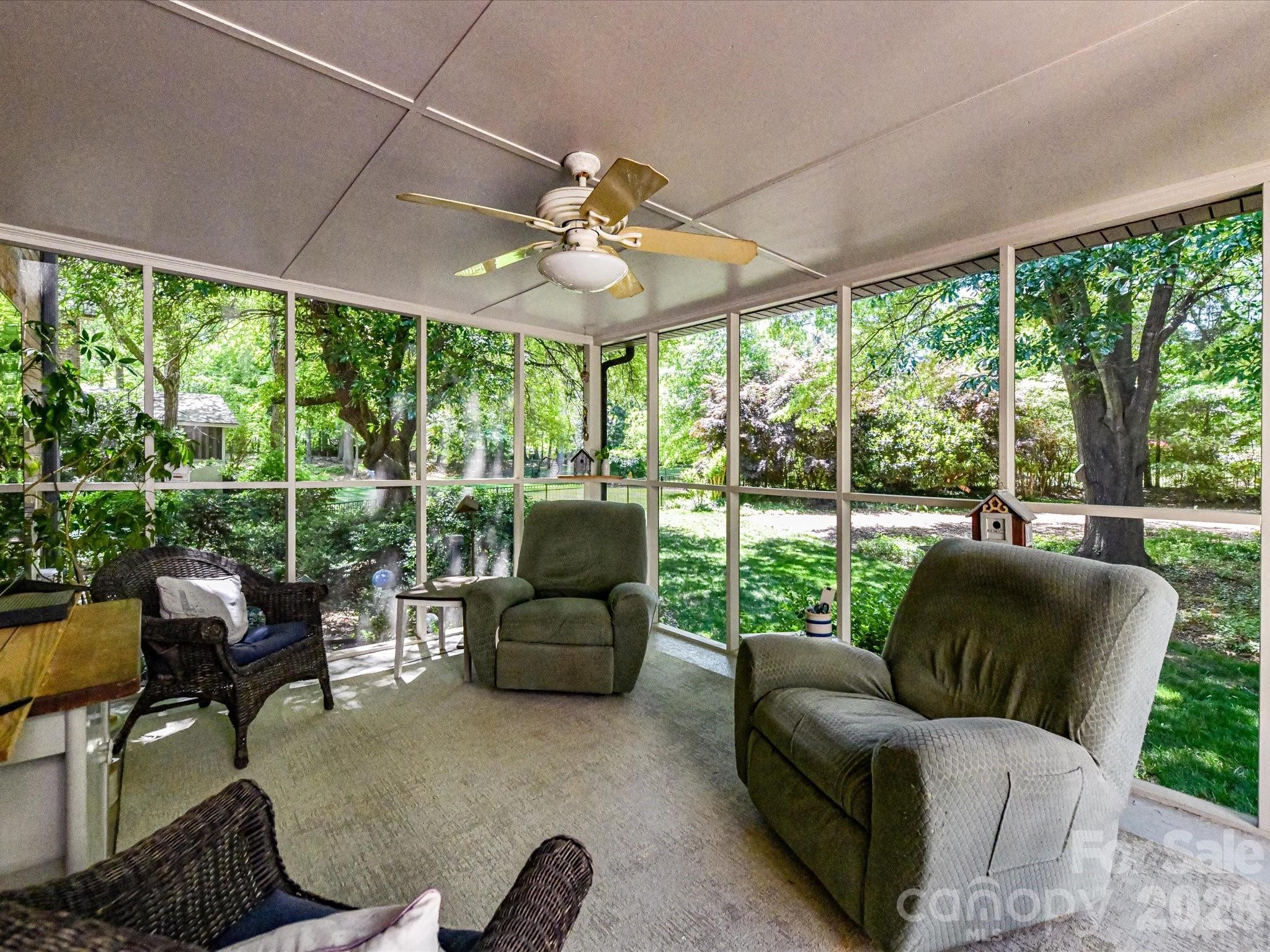 1531 Hansom Lane Property Photo 2