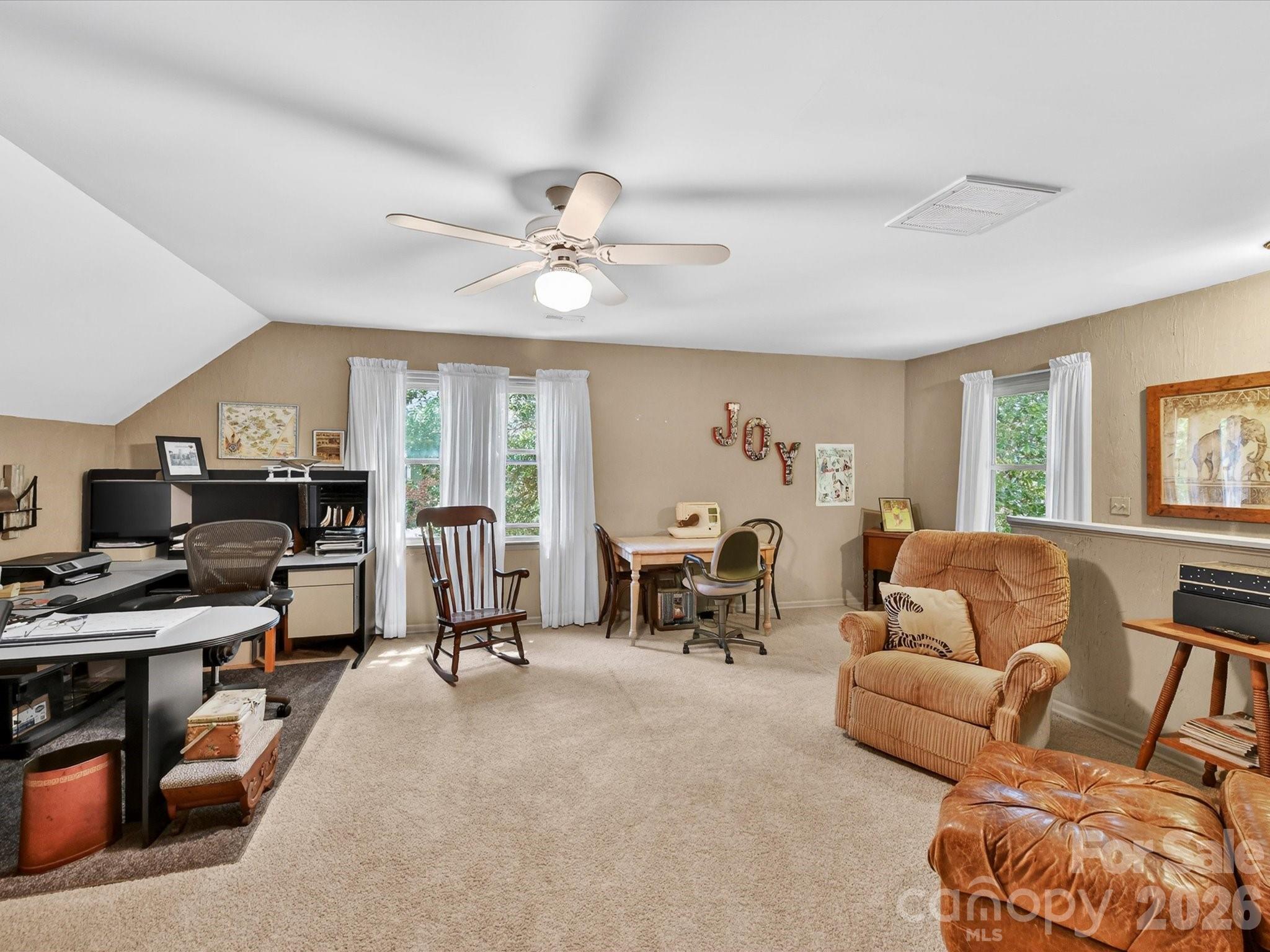 1531 Hansom Lane Property Photo 22