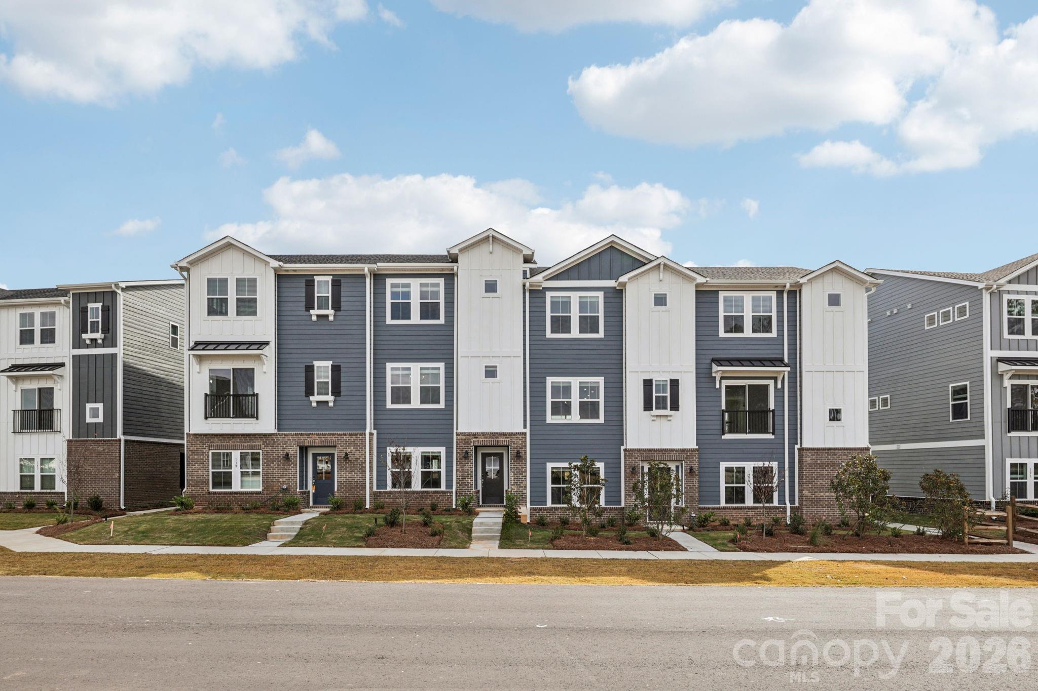347 Golden Maple Court Property Photo 1
