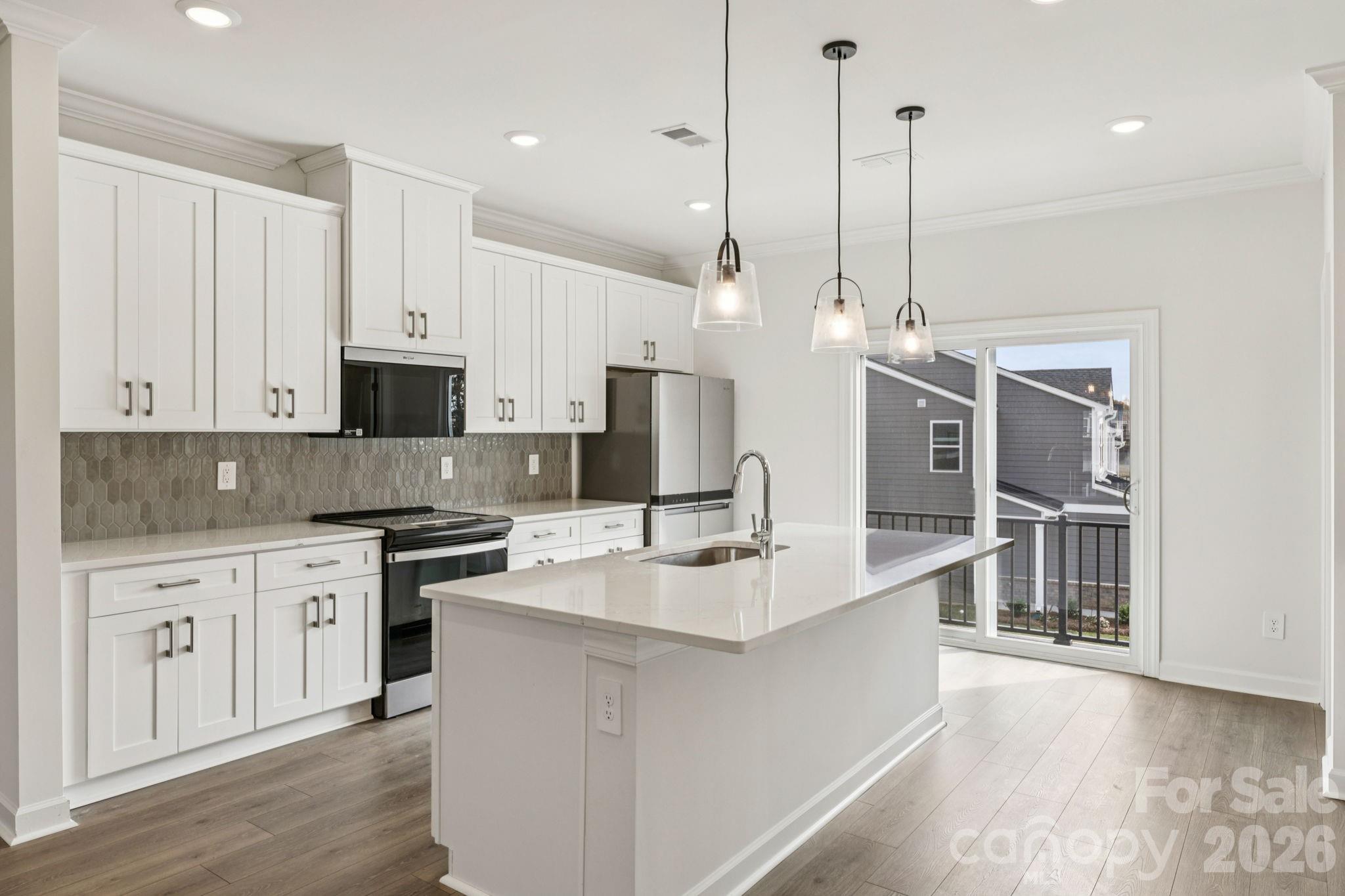 347 Golden Maple Court Property Photo 7