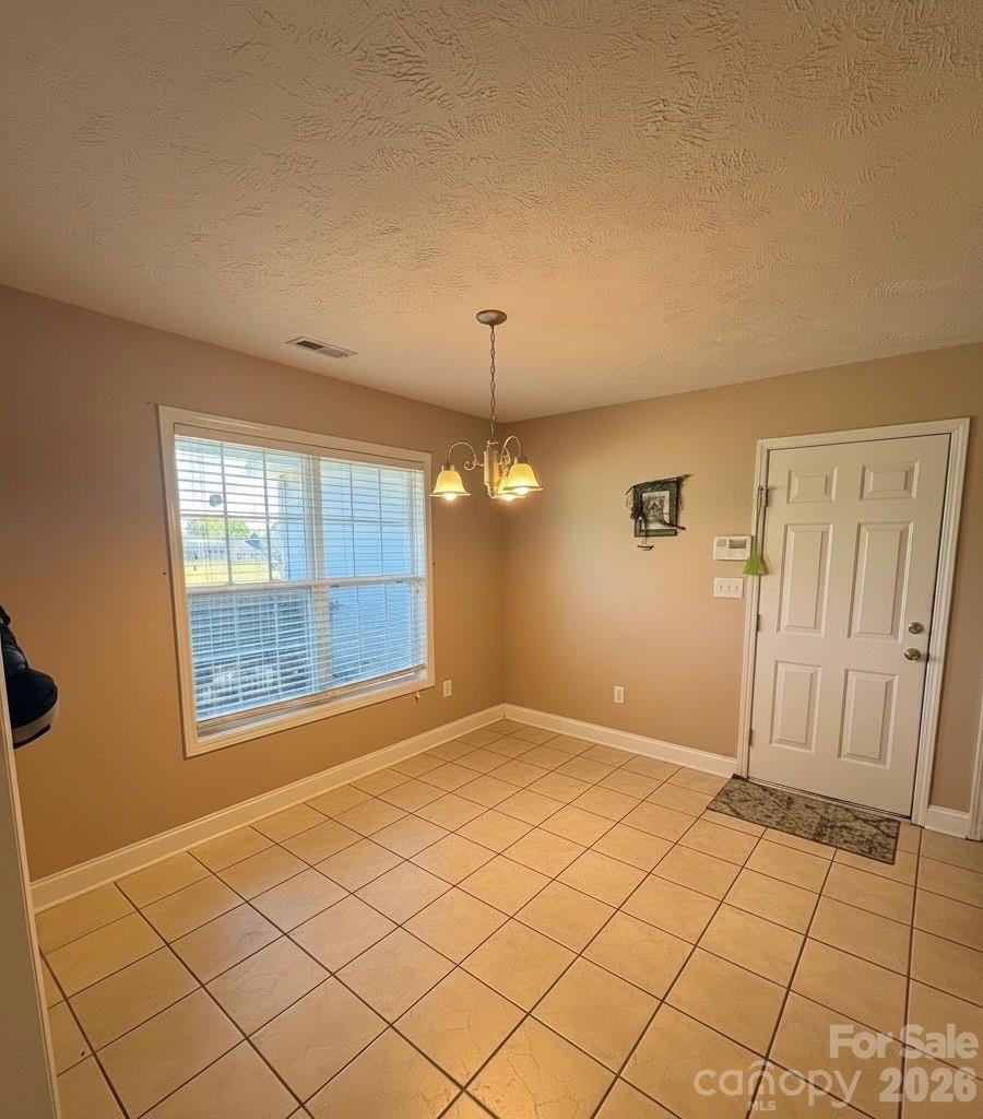 195 Moorea Drive Property Photo 10
