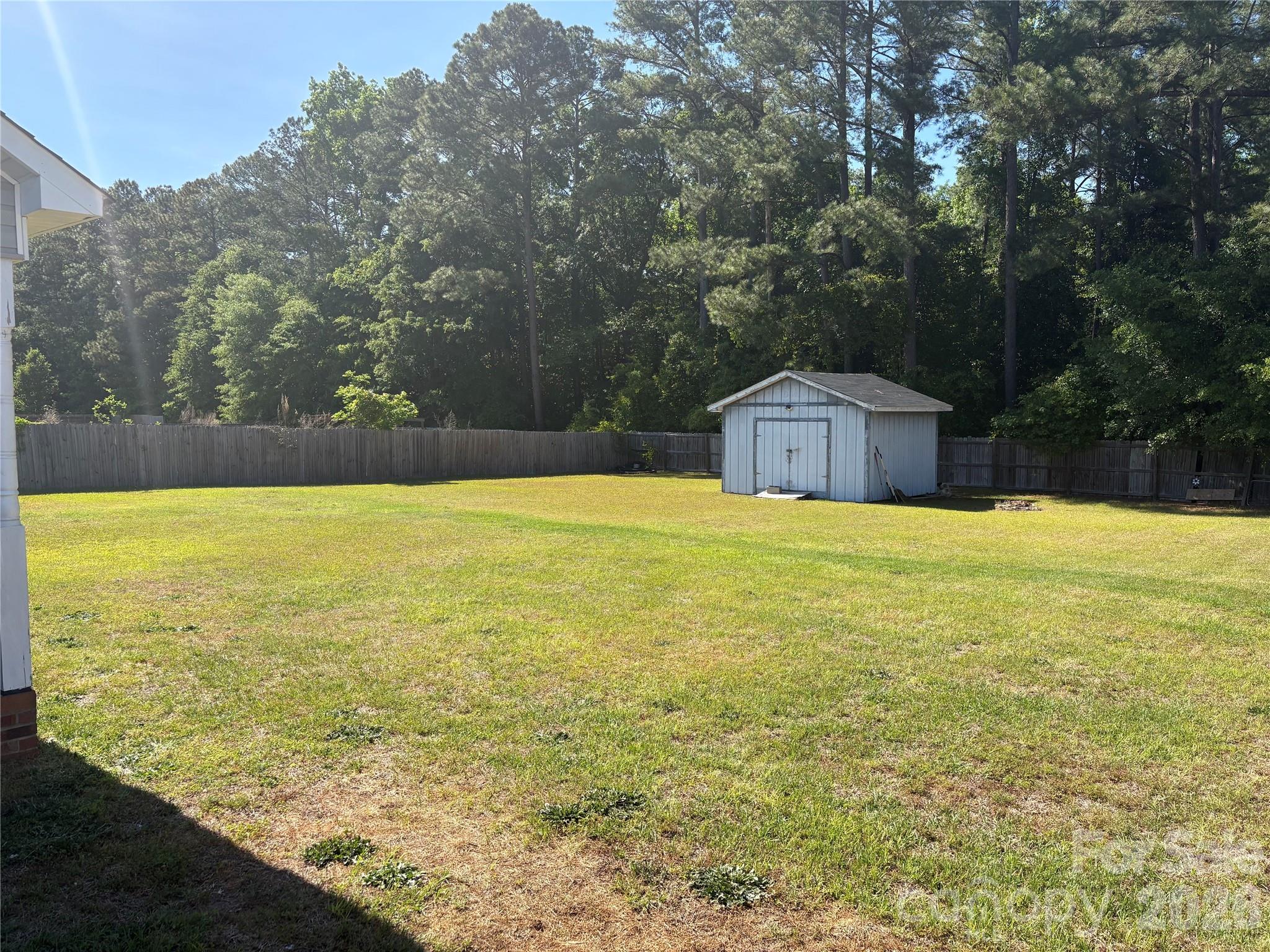 195 Moorea Drive Property Photo 11