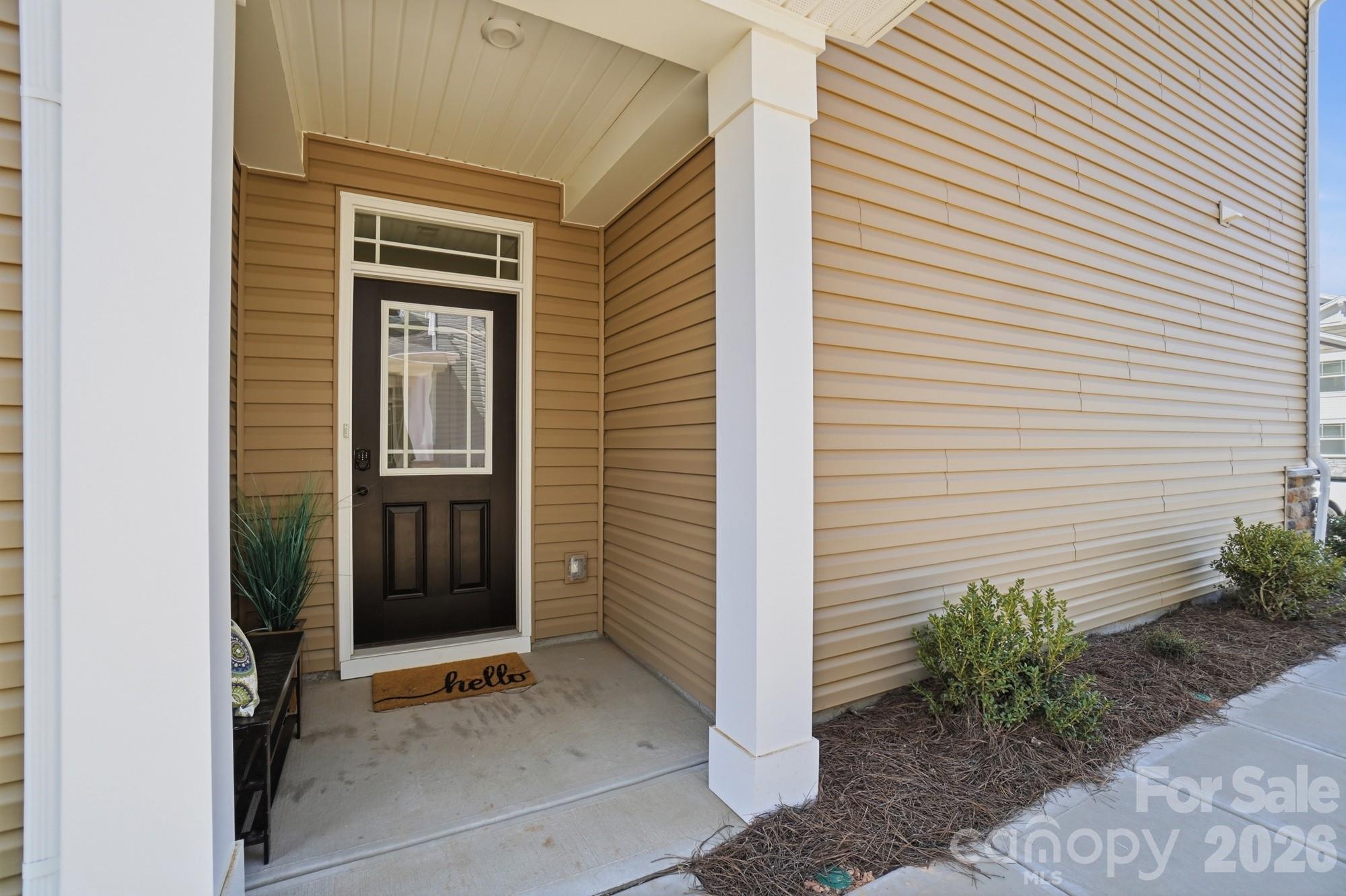 7025 Cerris Drive Property Photo 4