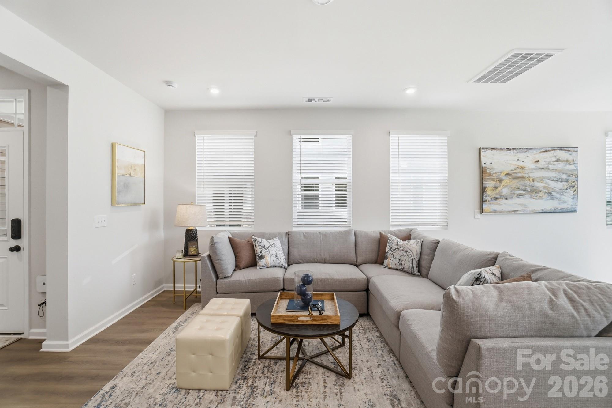 7025 Cerris Drive Property Photo 11