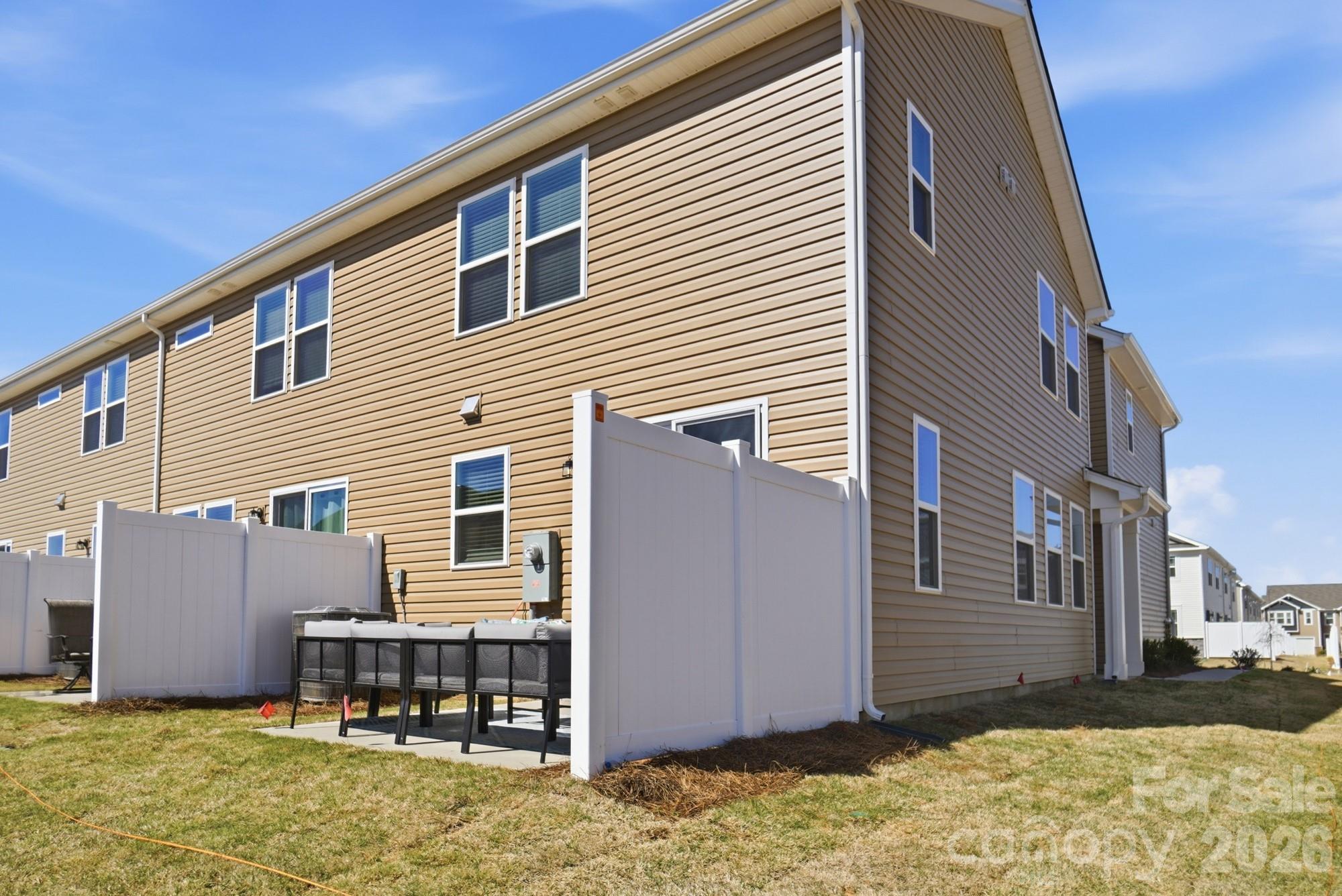 7025 Cerris Drive Property Photo 44