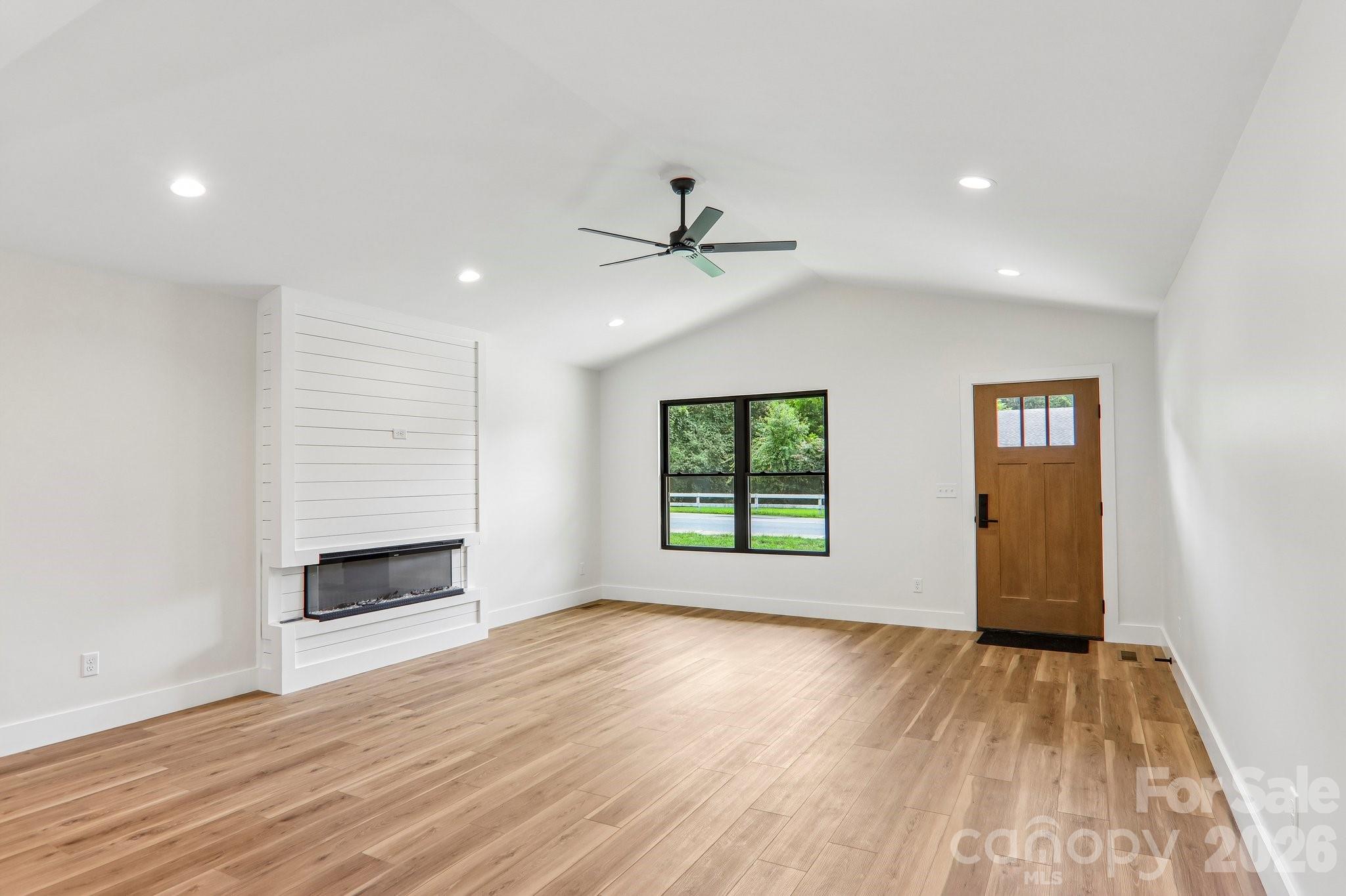 140 N Main Street 1 Property Photo 10