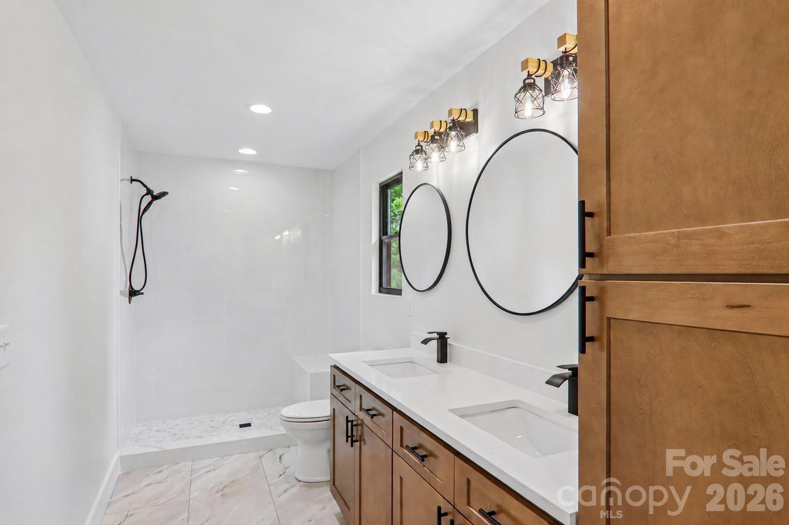 140 N Main Street 1 Property Photo 17