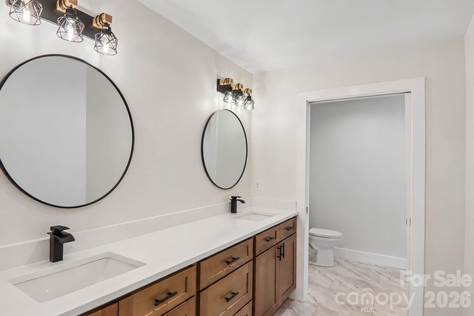 140 N Main Street 1 Property Photo 23
