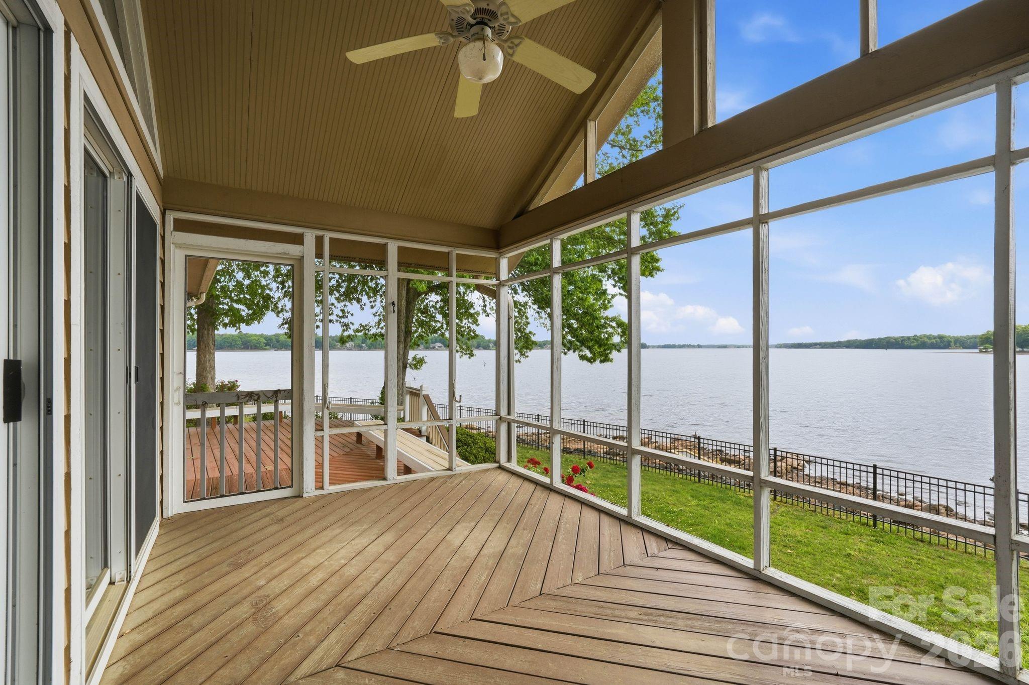3725 Kingfisher Lane Property Photo 17