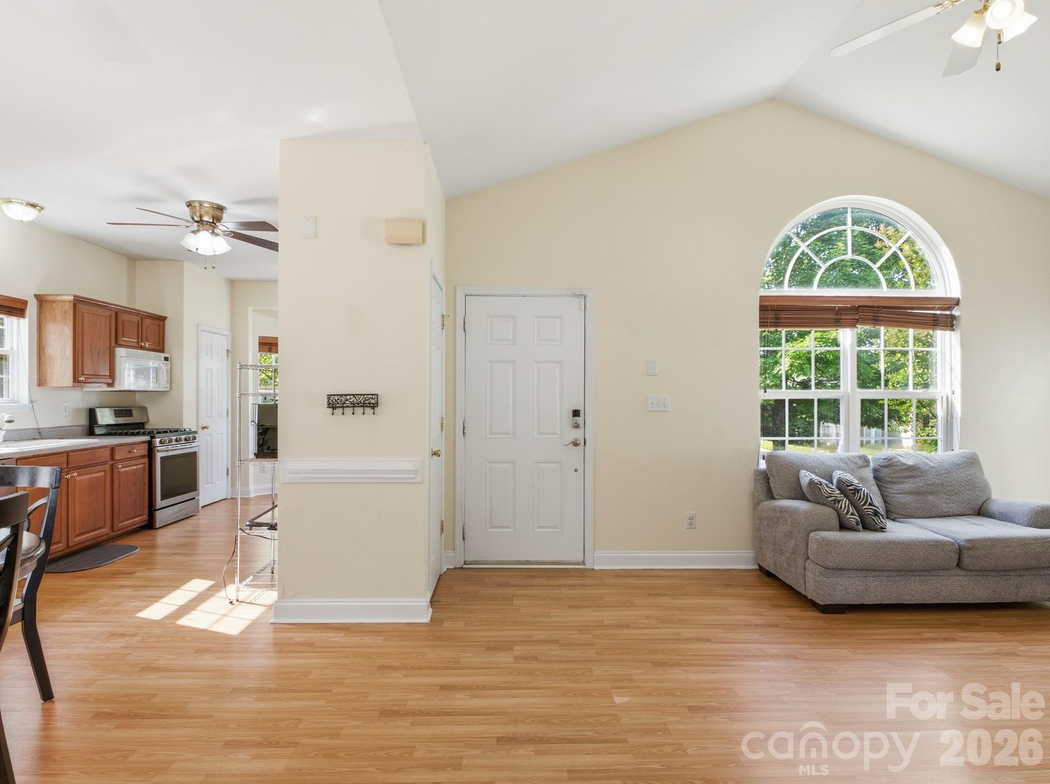 12519 Twelvetrees Lane 12 Property Photo 4