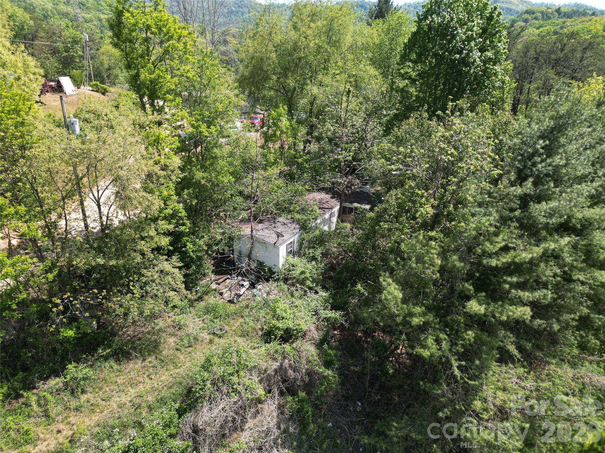32 Windy Hill Lane Property Photo 3