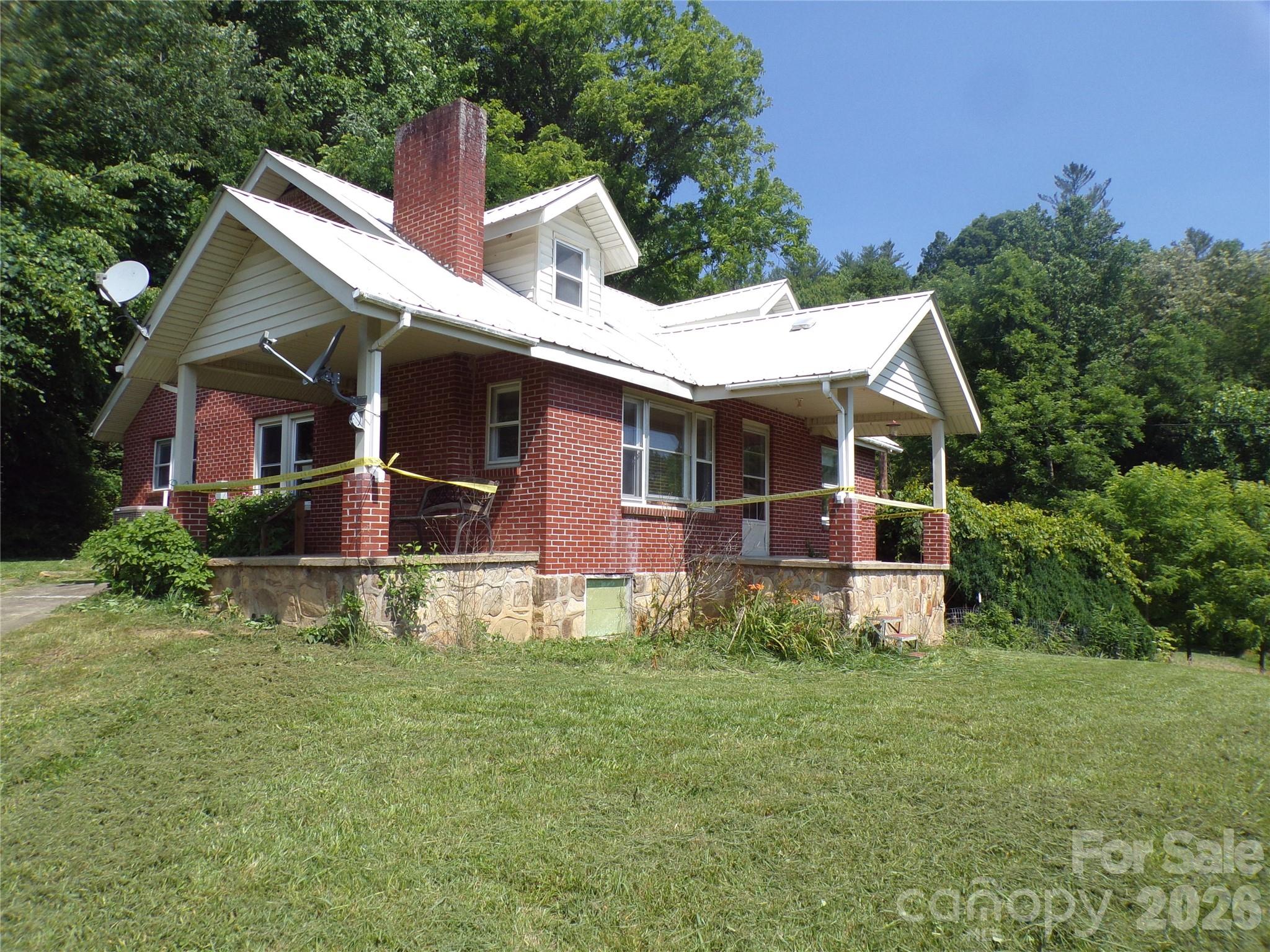 145 Kirks Drive Property Photo 1