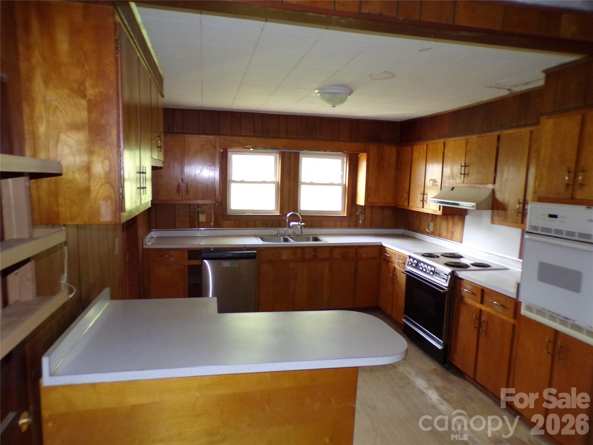 145 Kirks Drive Property Photo 14