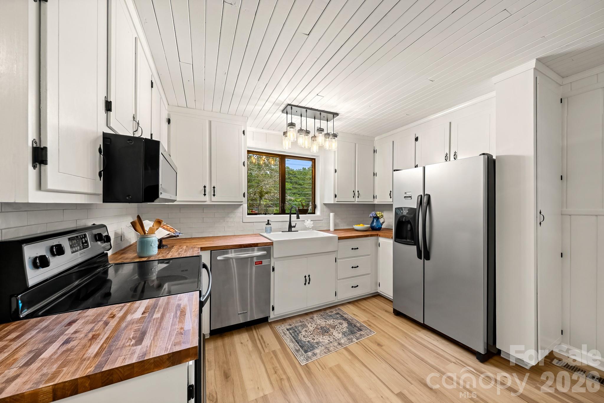 10718 Lancaster Highway Property Photo 9