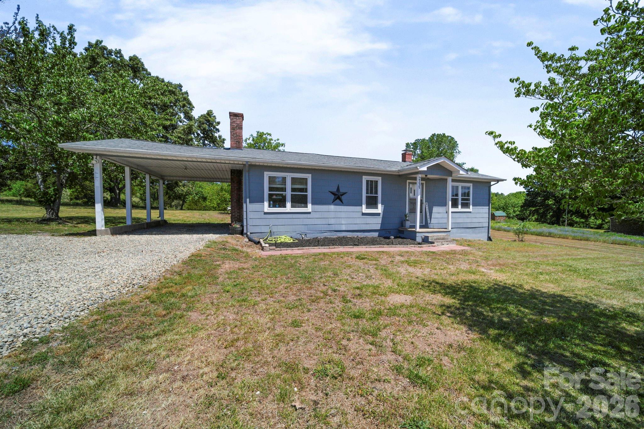 2335 E Main Street Property Photo 3