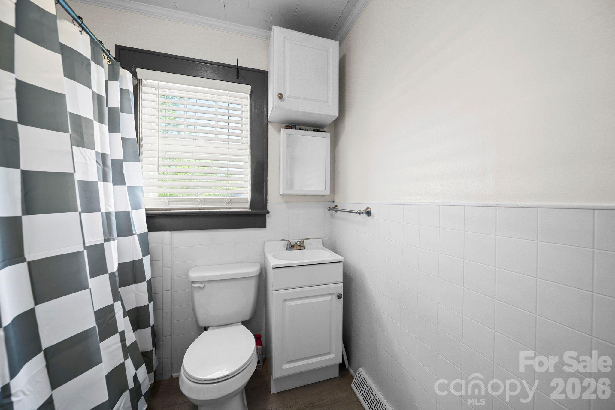 2335 E Main Street Property Photo 22