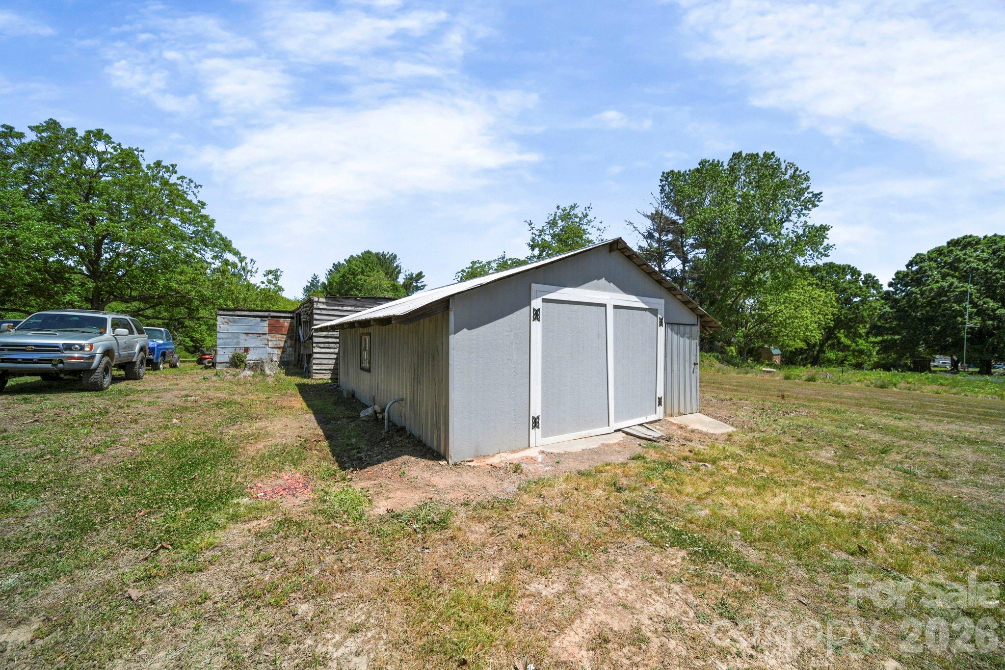 2335 E Main Street Property Photo 27